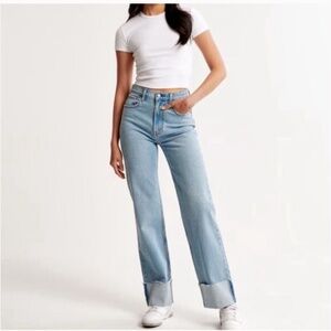 Abercrombie Curve Love High Rise 90s Relaxed Jean in Medium with Cuff Hem Sz 25
